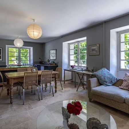 Double Cottages Dans Parc Chateau - Piscine Privee - 14 Pers *
